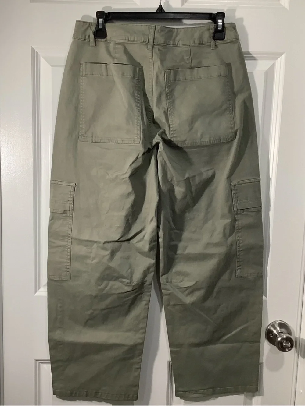 Universal Thread Olive Green Cargo Pants wide leg size 8 NWT. - Picture 2 of 12